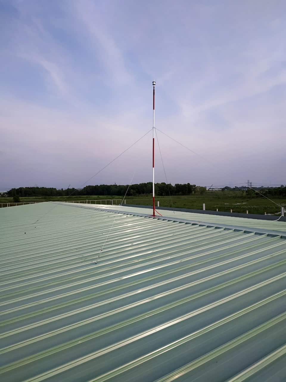 Thi công hệ thống chống sét trực tiếp 2 Thi công hệ thống chống sét trực tiếp - Ảnh 2