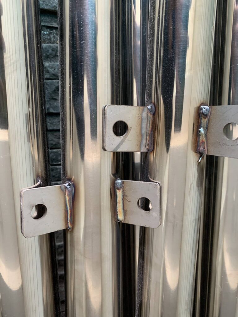 Bảng giá trụ đỡ kim thu sét Vinanco mới nhất – Giá tốt, giao nhanh 3 Tai meo bat tru Inox chang neo scaled