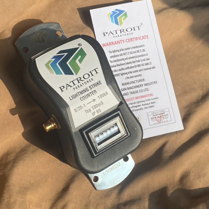 đếm sét Patroit, đặt trong hộp