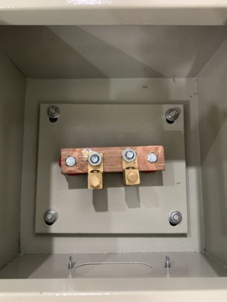 Hop kiem tra dien tro son tinh dien scaled e1759375431373