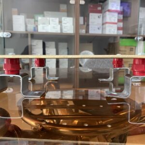 Bảng đồng thau, chân đế, gối đở