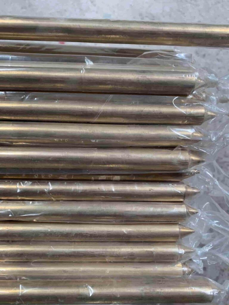 Cọc tiếp địa đồng D14 dài 2.4 mét dùng cho hệ thống chống sét tiếp địa